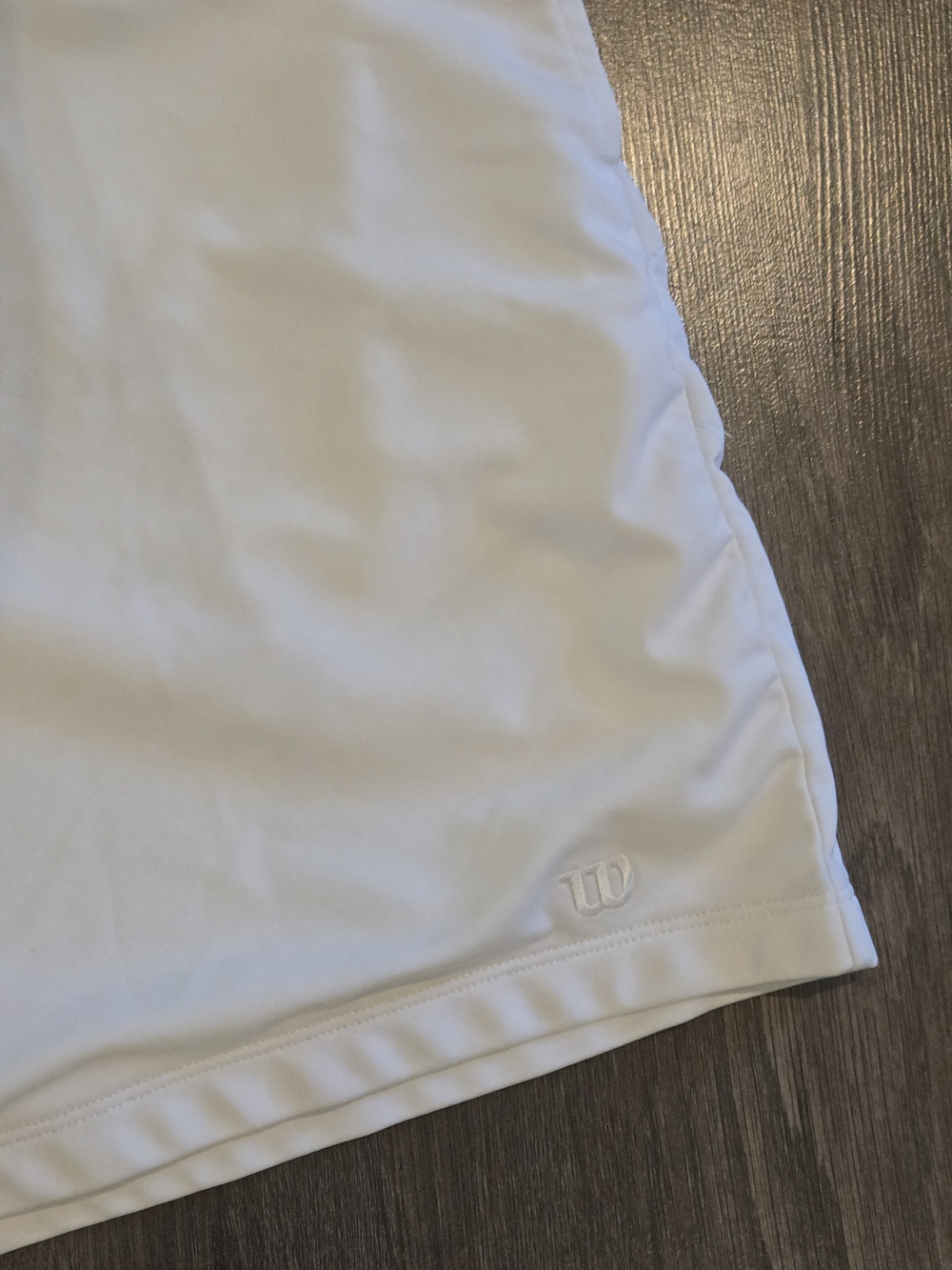 Wilson Men’s Court Tennis Shorts White Size Large Mesh Lining Deep Pockets EUC - Picture 2 of 11